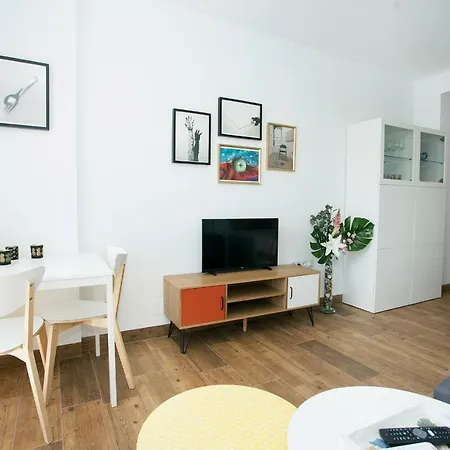 Monko Lovely, Quiet & Center Sea Views O