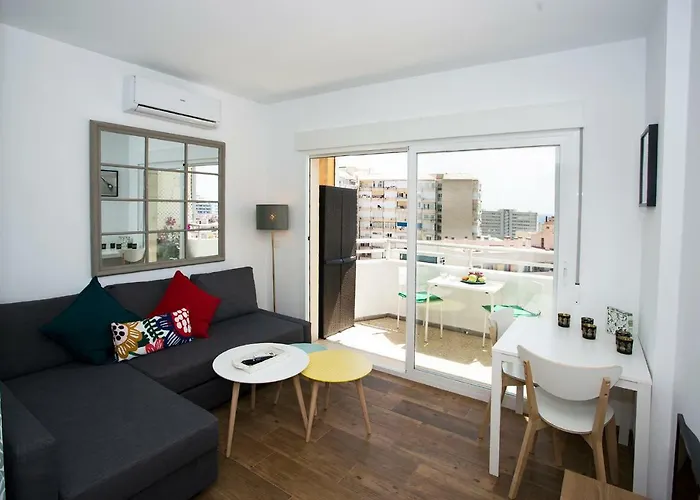 Monko Lovely, Quiet & Center Sea Views O * Торремолинос